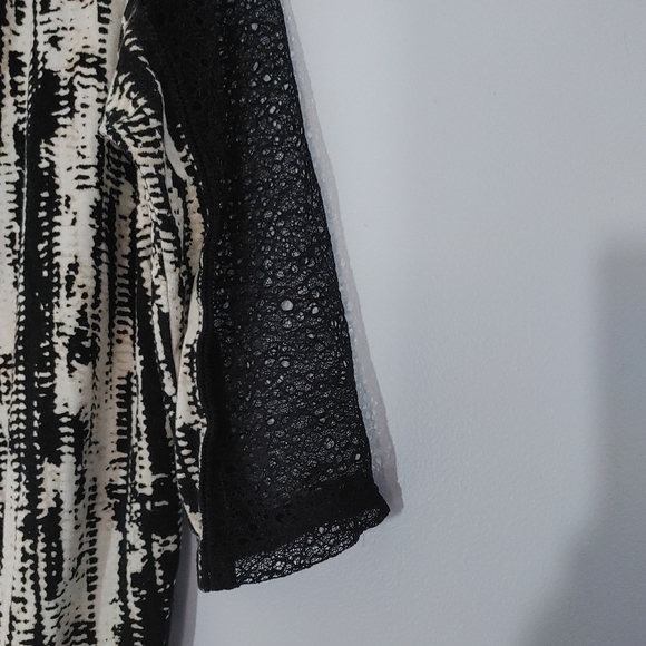 Michel Studio 3/4 Lace Sleeve Top - Picture 3 of 7